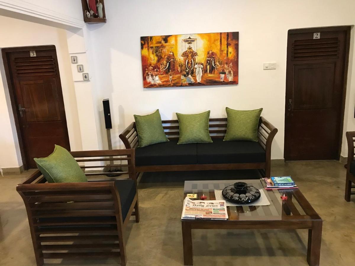 Dions Guest House Negombo Exteriér fotografie